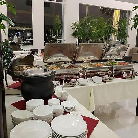 Apple Hotel Three - Near Pnh Airport Пном Пен Екстериор снимка