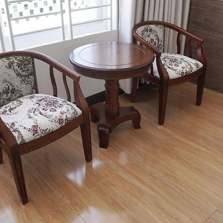 Apple Hotel Three - Near Pnh Airport Пном Пен Екстериор снимка