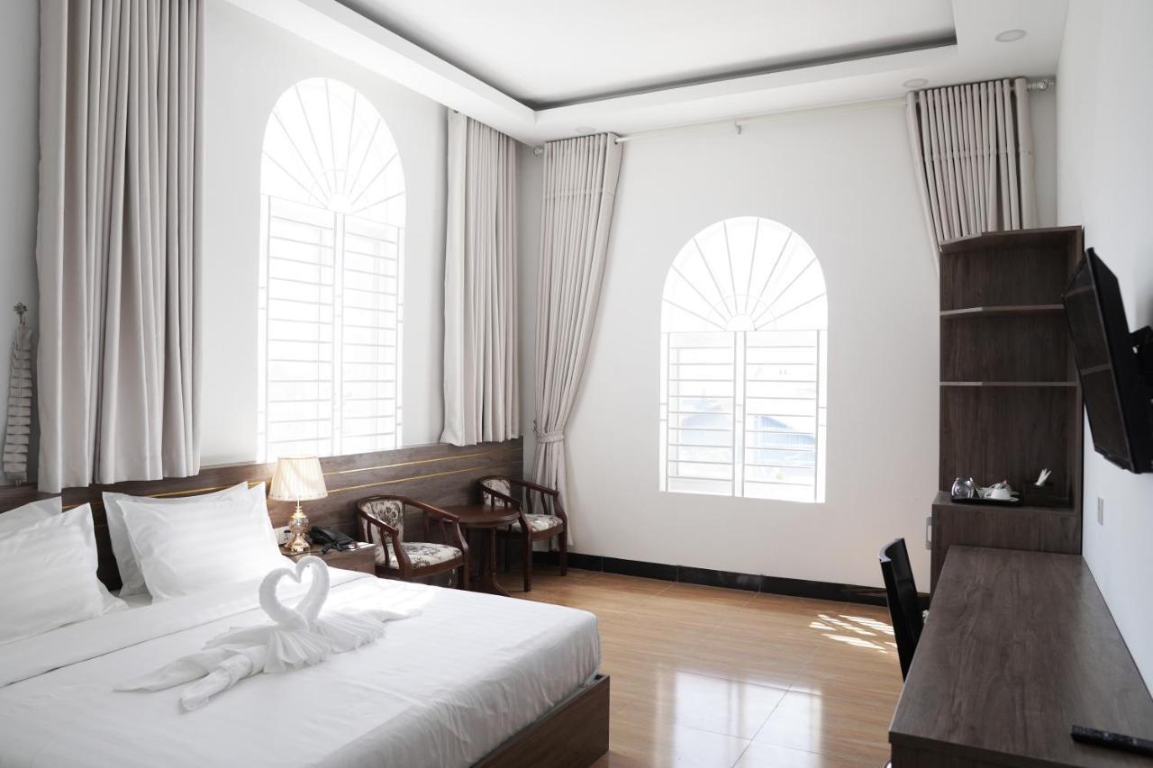 Apple Hotel Three - Near Pnh Airport Пном Пен Екстериор снимка