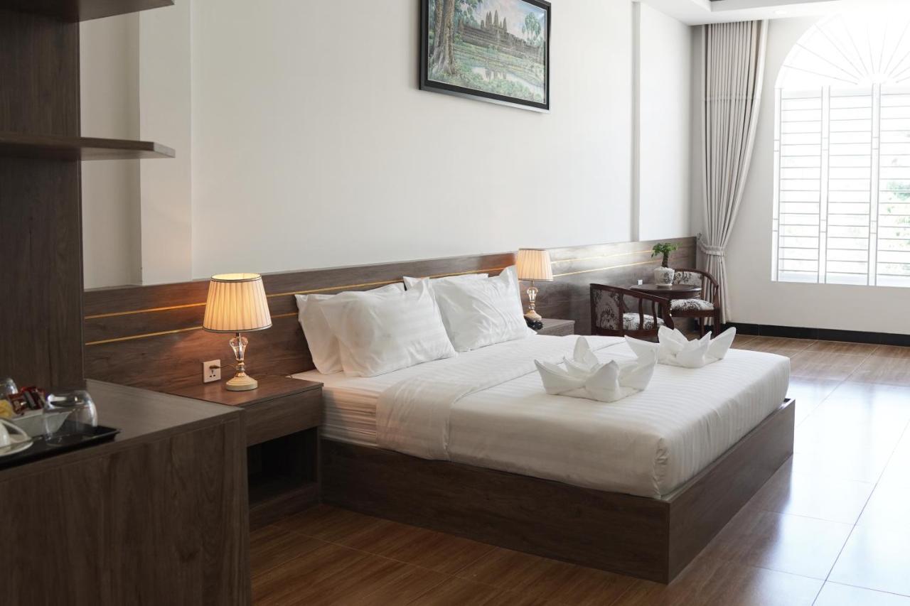 Apple Hotel Three - Near Pnh Airport Пном Пен Екстериор снимка