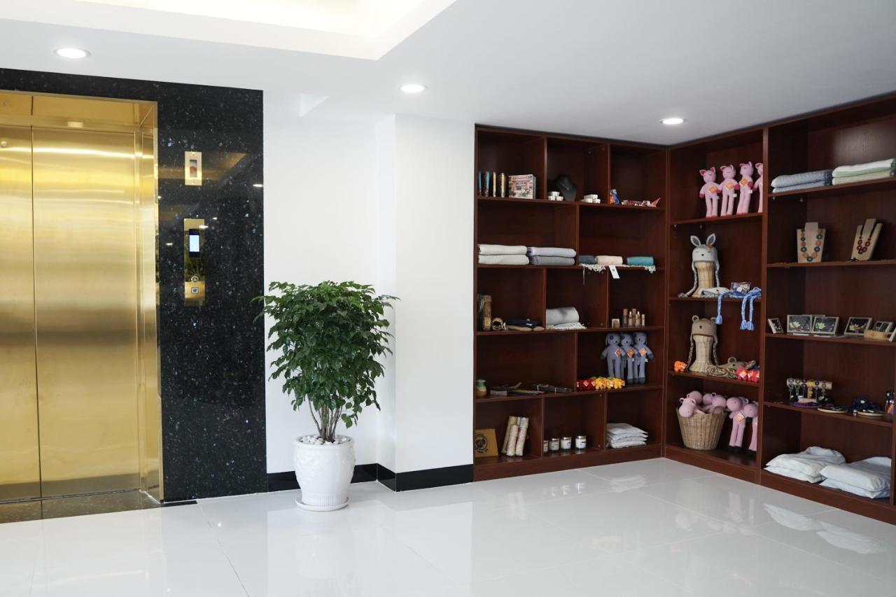 Apple Hotel Three - Near Pnh Airport Пном Пен Екстериор снимка