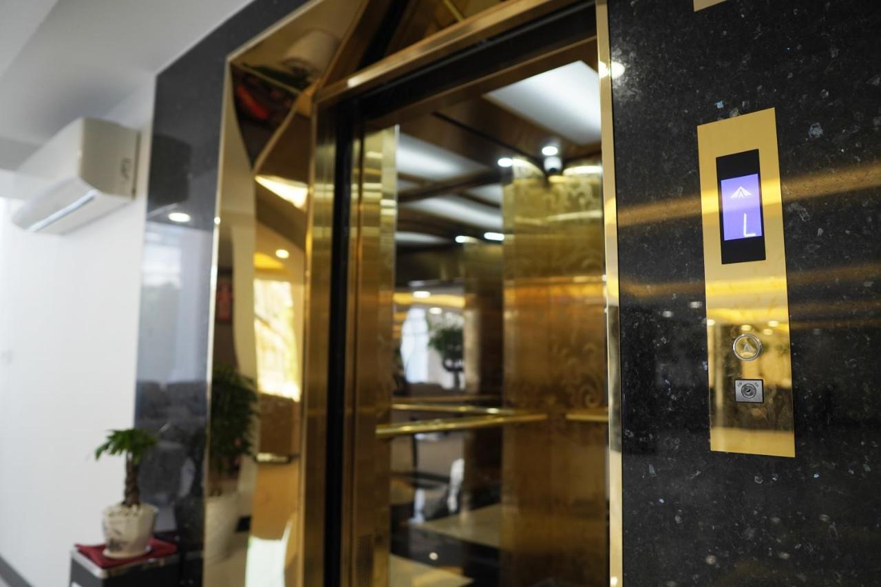 Apple Hotel Three - Near Pnh Airport Пном Пен Екстериор снимка
