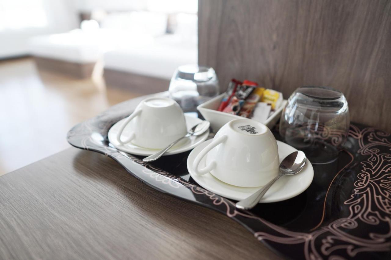 Apple Hotel Three - Near Pnh Airport Пном Пен Екстериор снимка