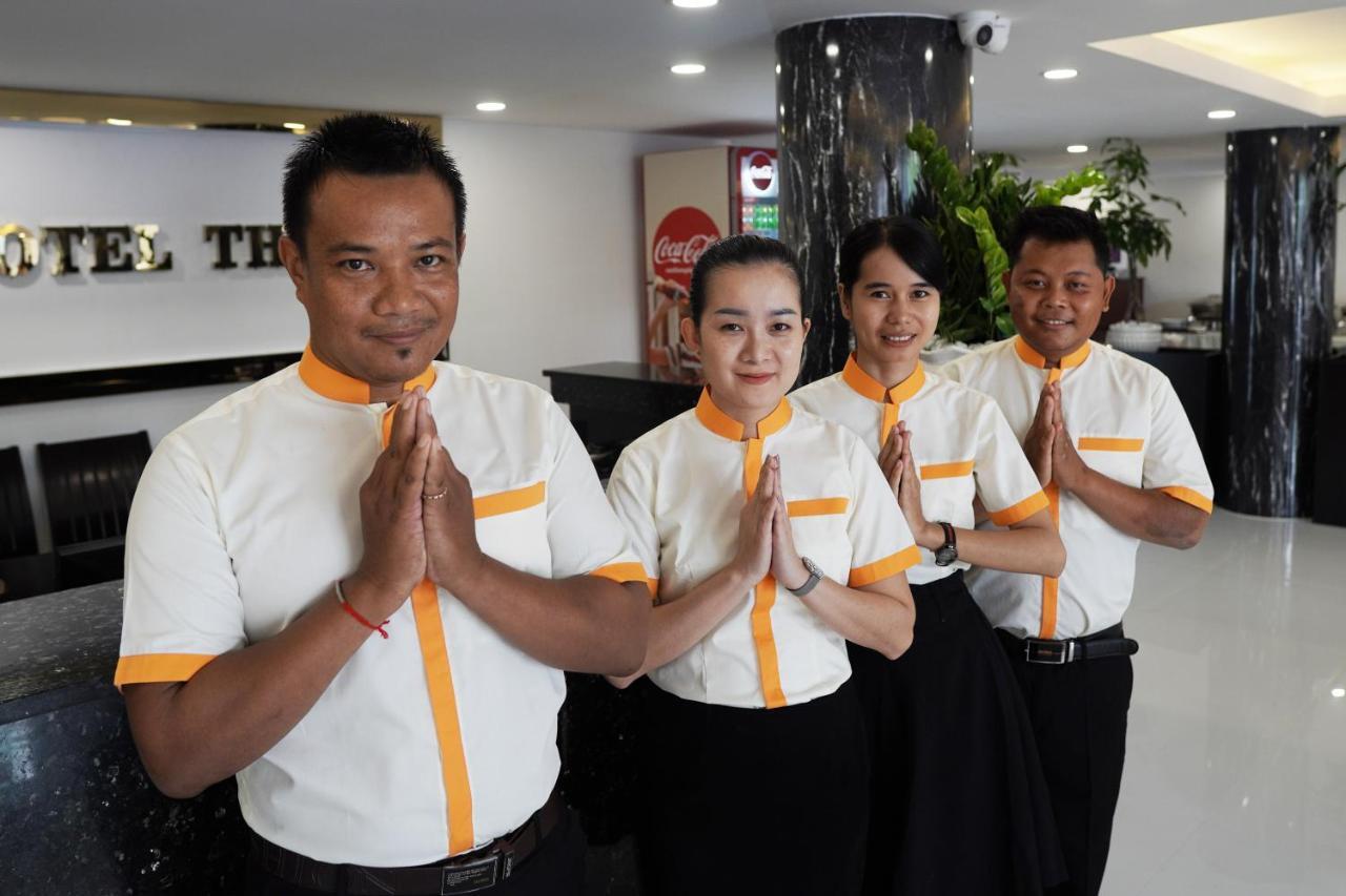 Apple Hotel Three - Near Pnh Airport Пном Пен Екстериор снимка