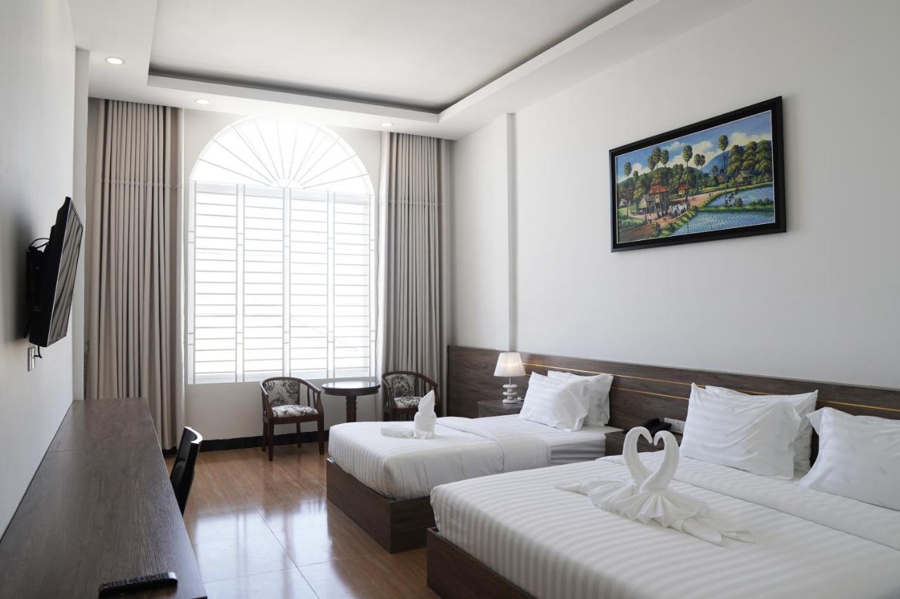 Apple Hotel Three - Near Pnh Airport Пном Пен Екстериор снимка