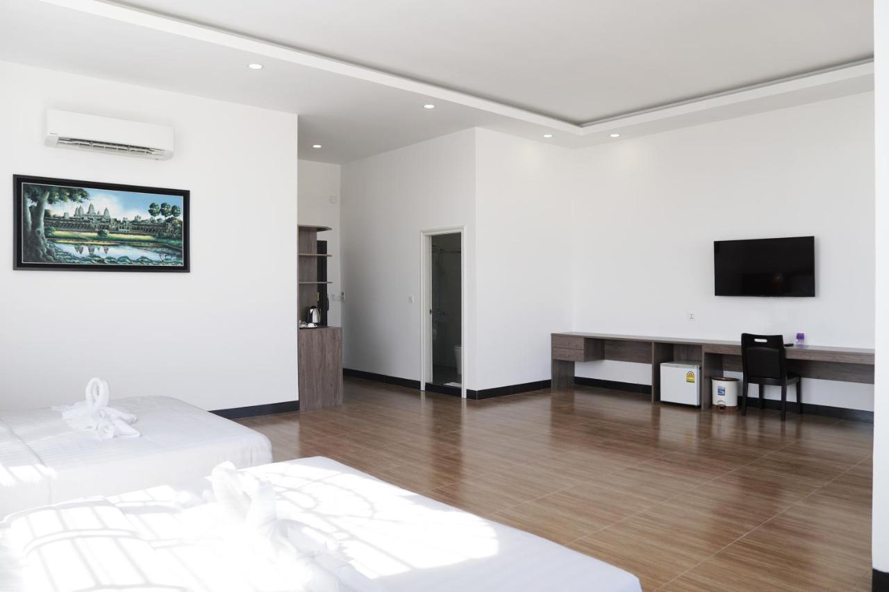 Apple Hotel Three - Near Pnh Airport Пном Пен Екстериор снимка