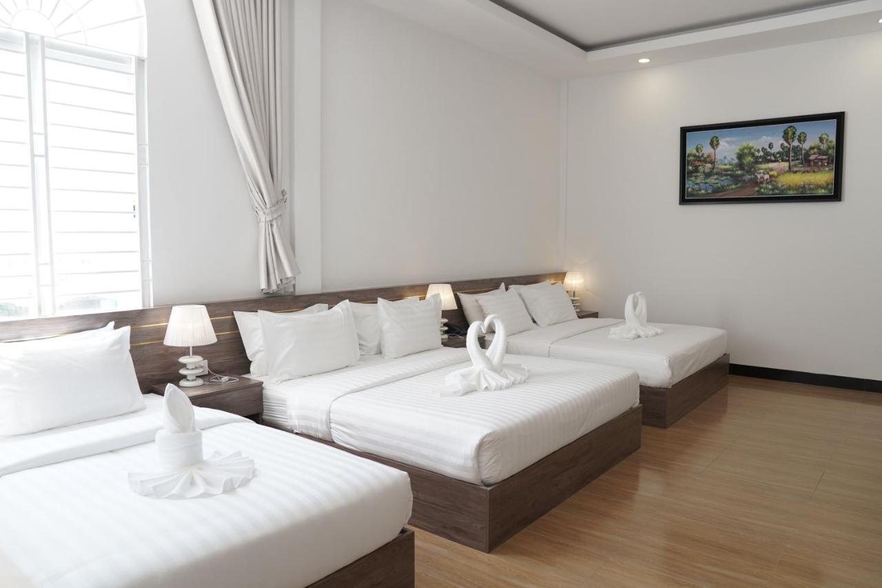 Apple Hotel Three - Near Pnh Airport Пном Пен Екстериор снимка